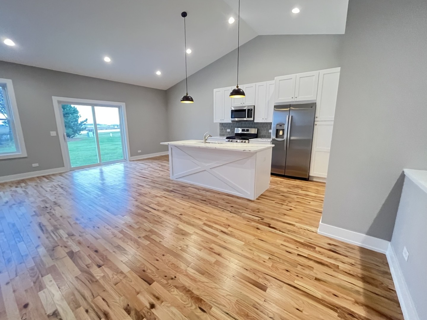 516 COBBLESTONE Circle, Harvard, IL 60033