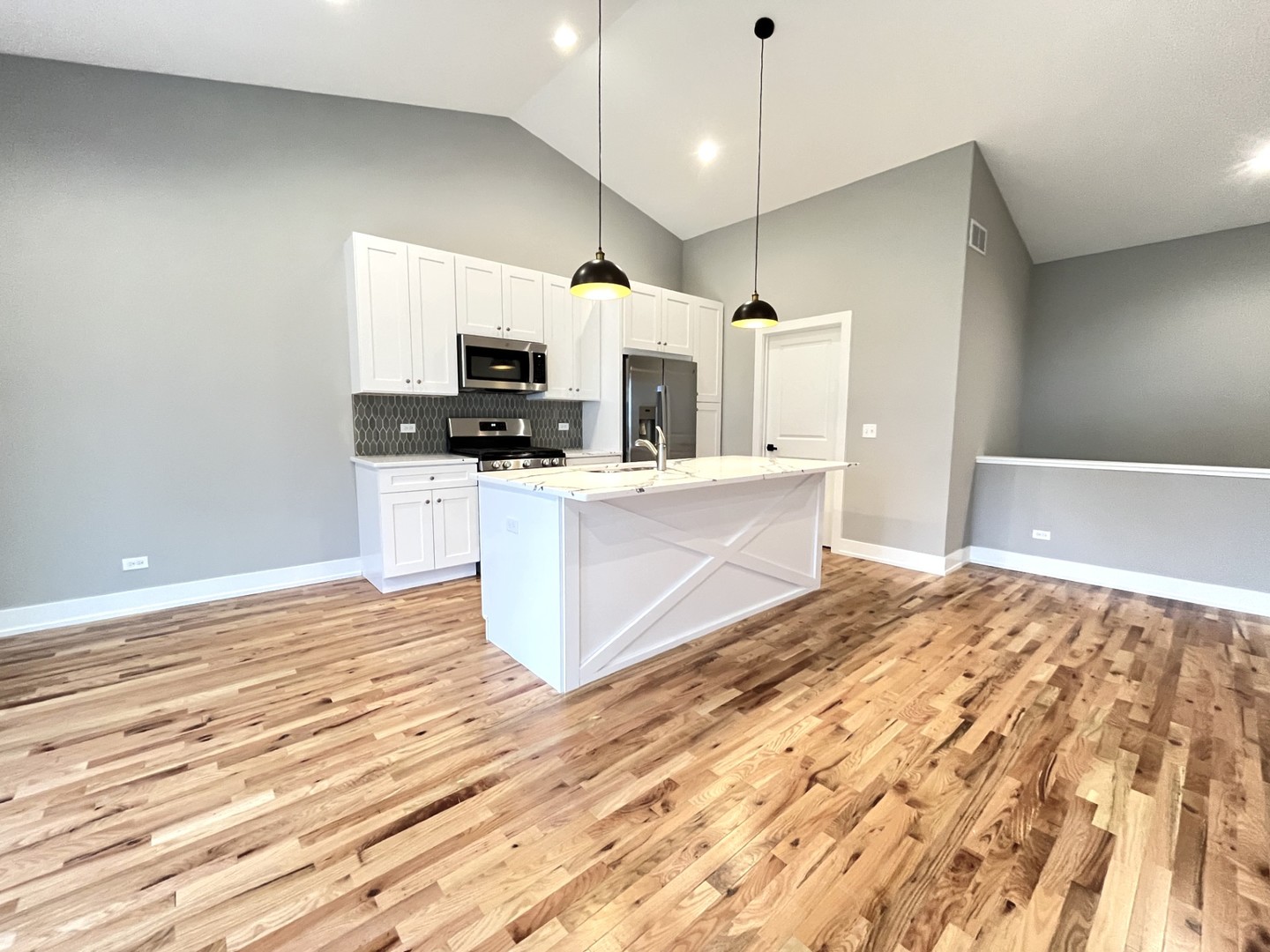 516 COBBLESTONE Circle, Harvard, IL 60033