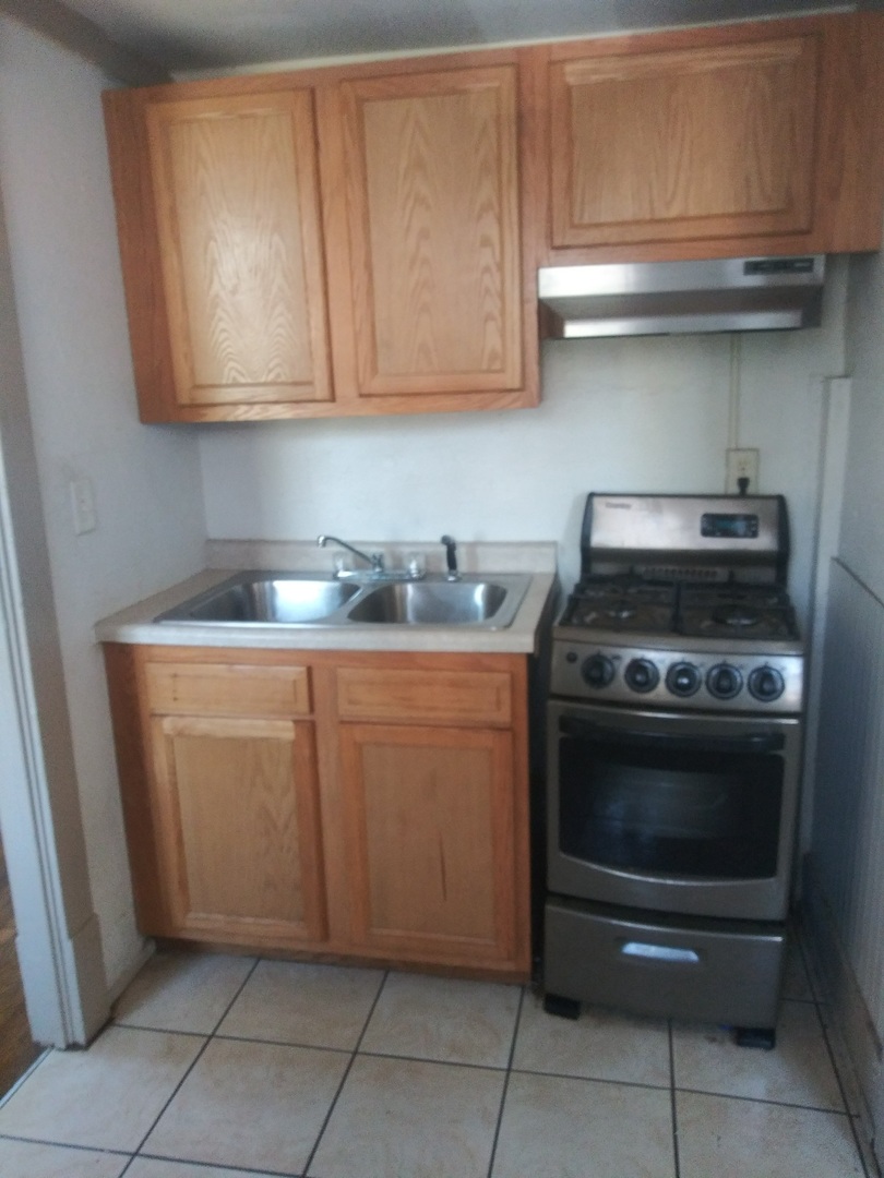 620/26 N Perry Street, Davenport, IA 52803