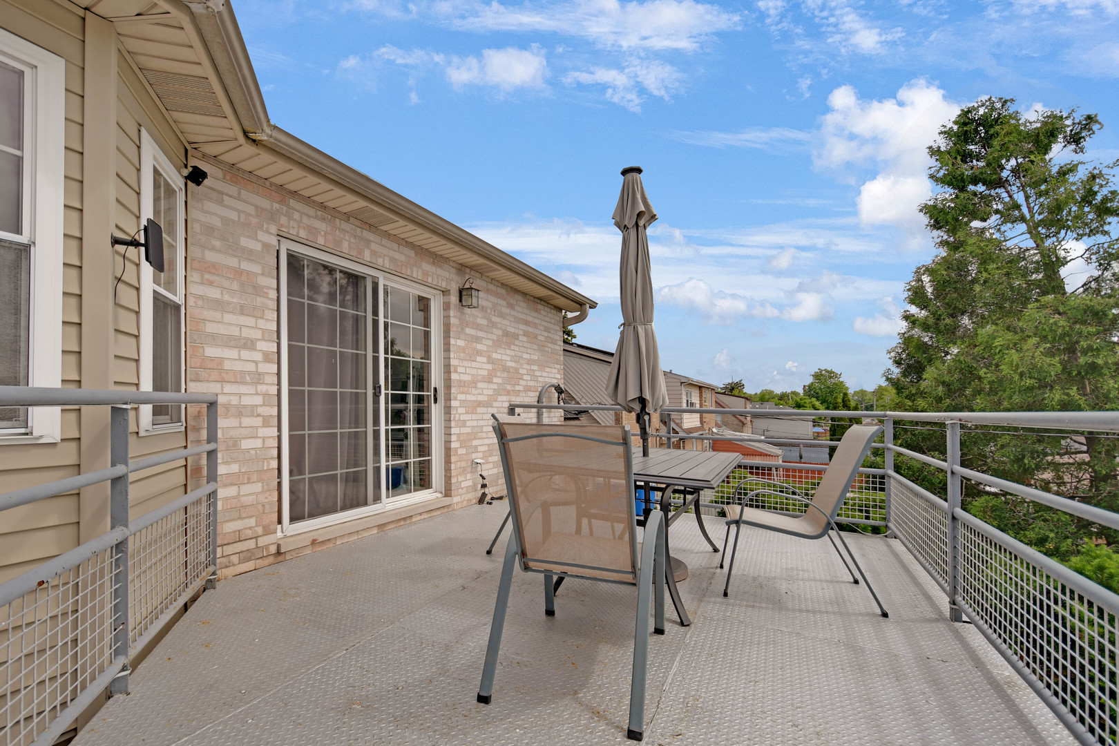 4820 S Lotus Avenue, Chicago, IL 60638