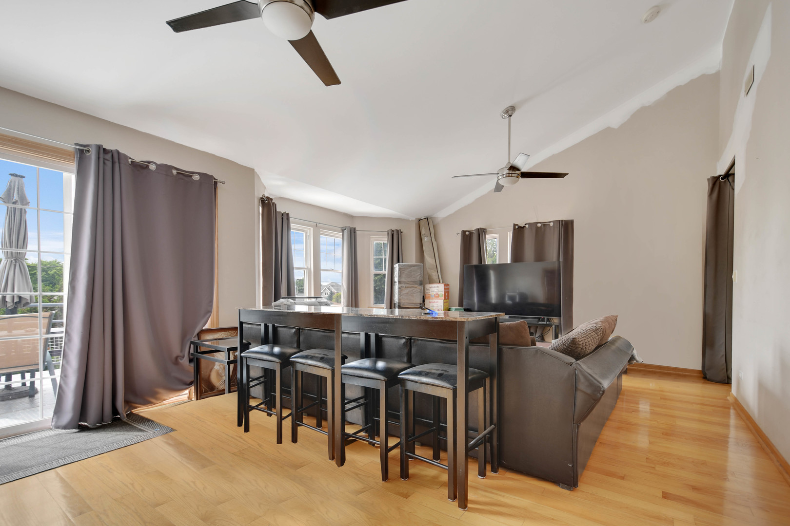 4820 S Lotus Avenue, Chicago, IL 60638