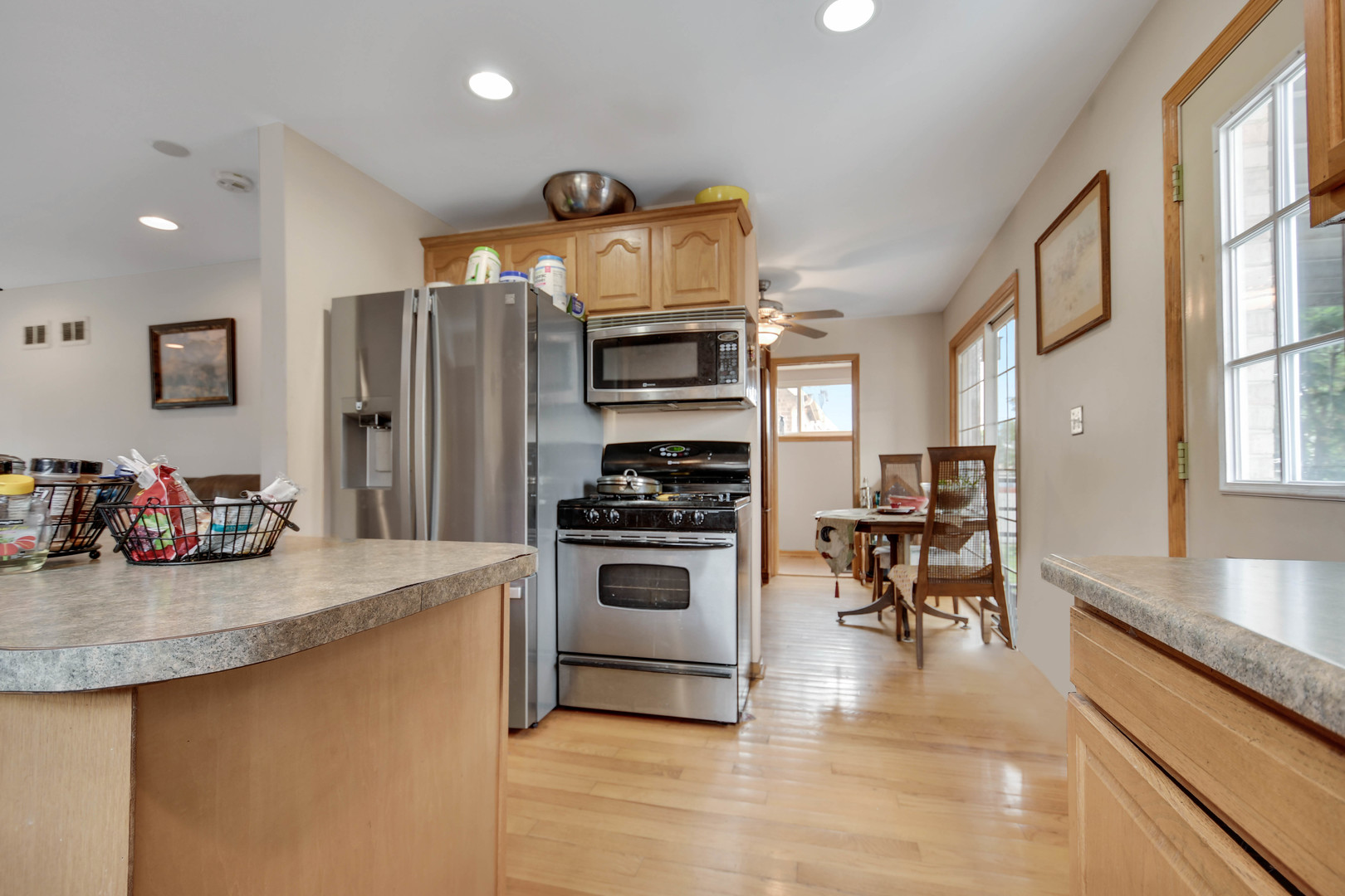 4820 S Lotus Avenue, Chicago, IL 60638
