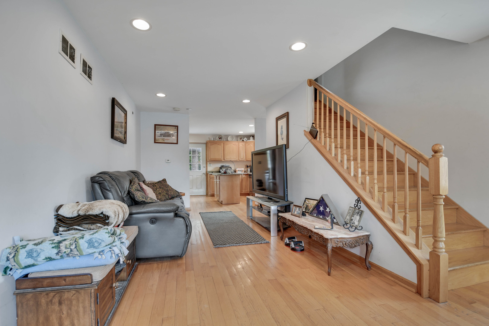 4820 S Lotus Avenue, Chicago, IL 60638
