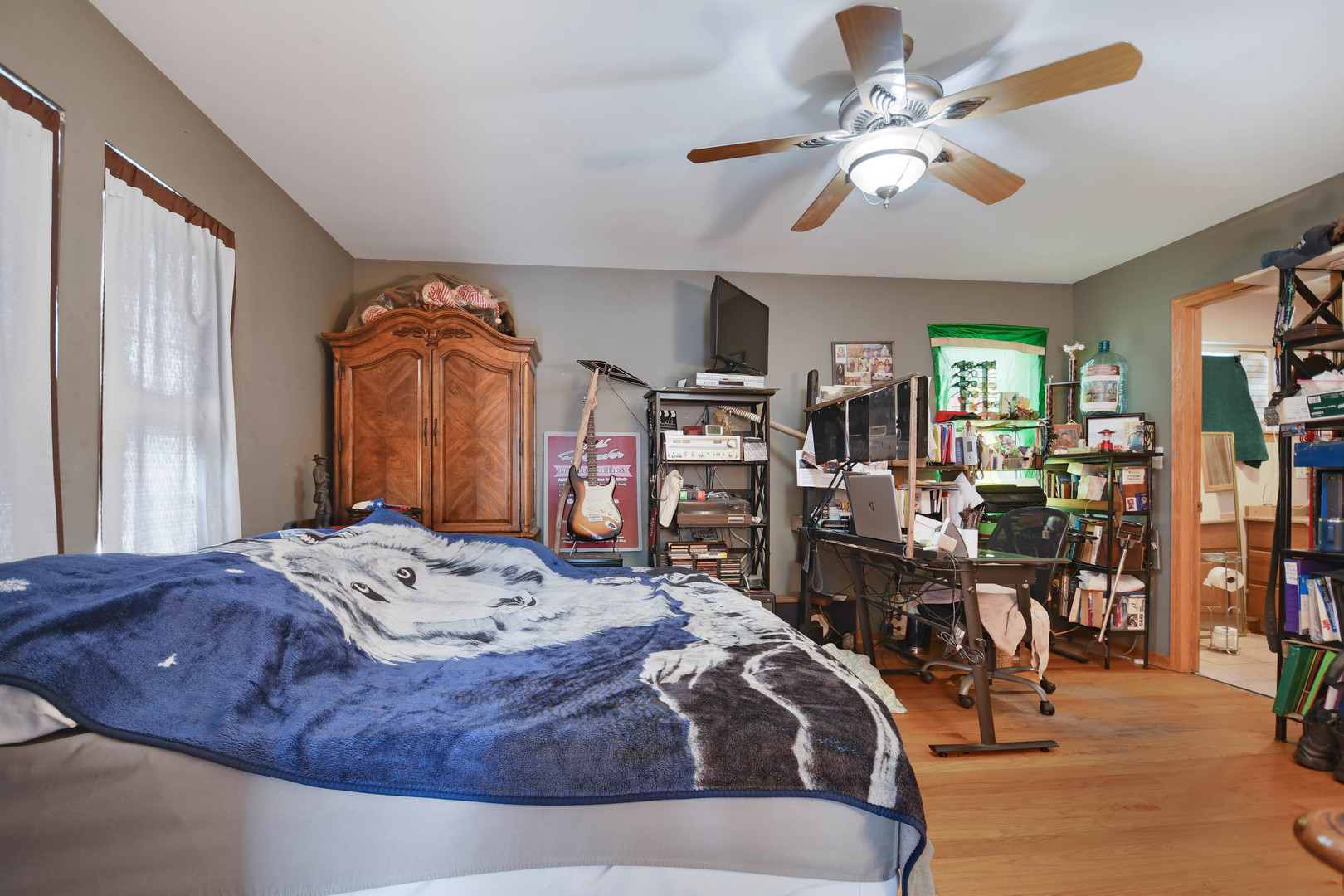 4820 S Lotus Avenue, Chicago, IL 60638