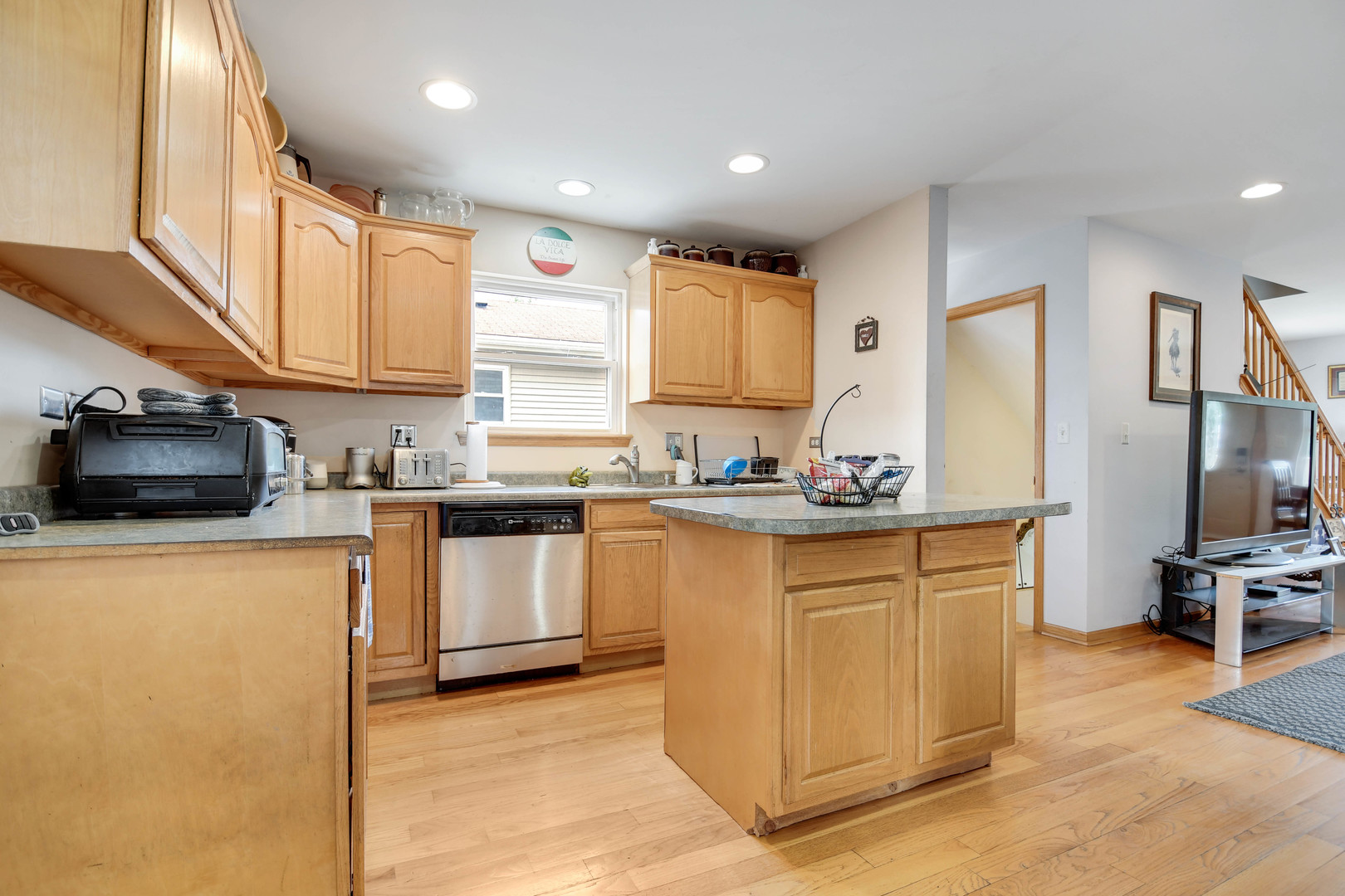 4820 S Lotus Avenue, Chicago, IL 60638