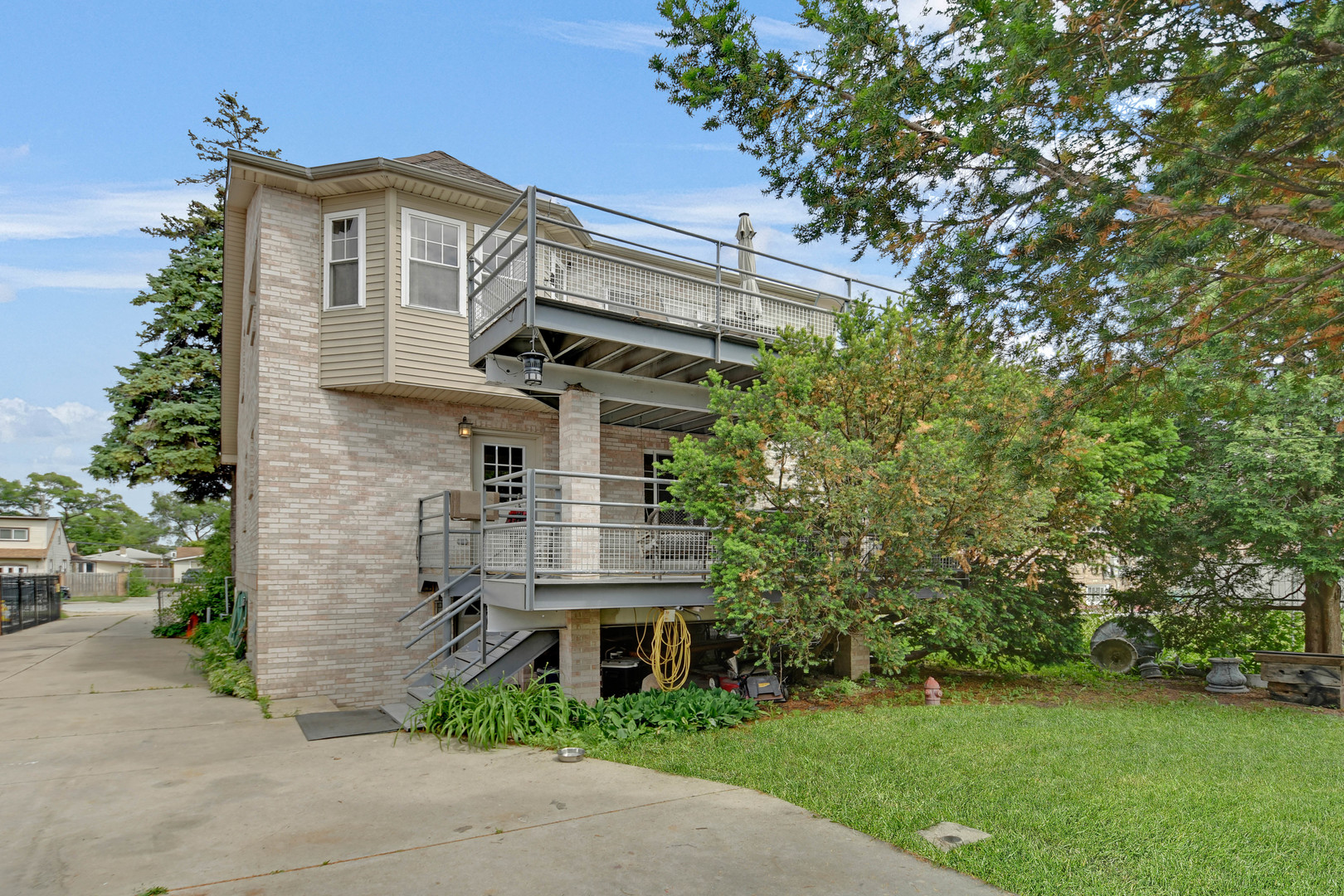 4820 S Lotus Avenue, Chicago, IL 60638