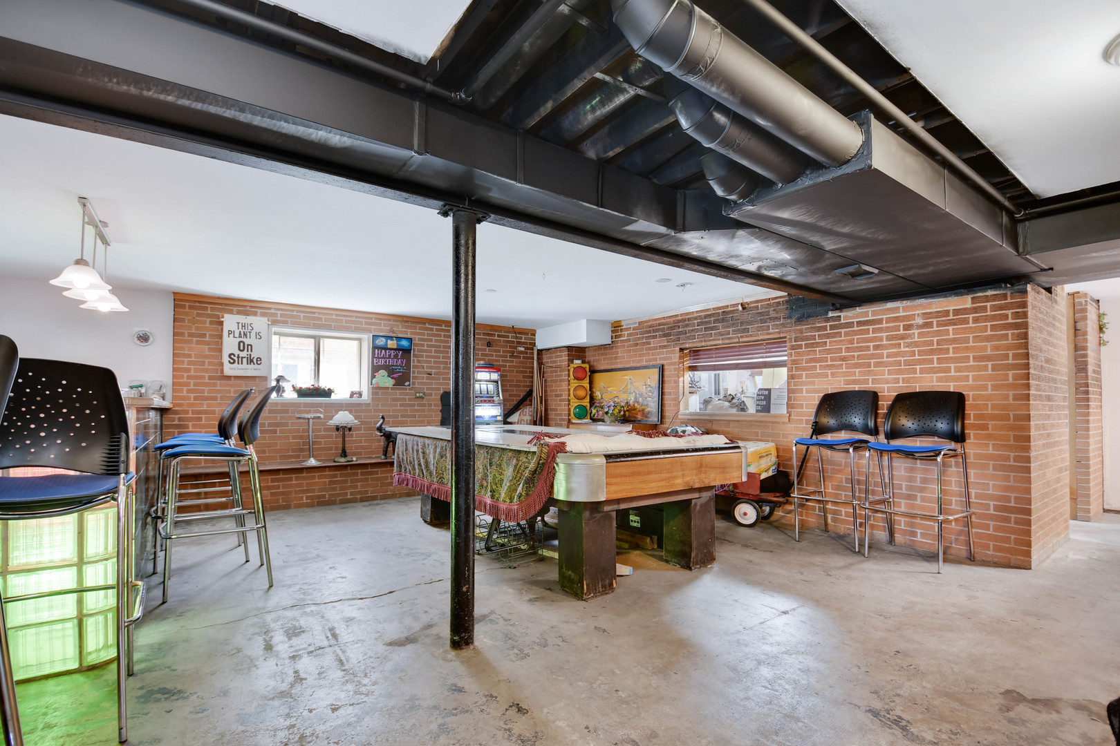 4820 S Lotus Avenue, Chicago, IL 60638