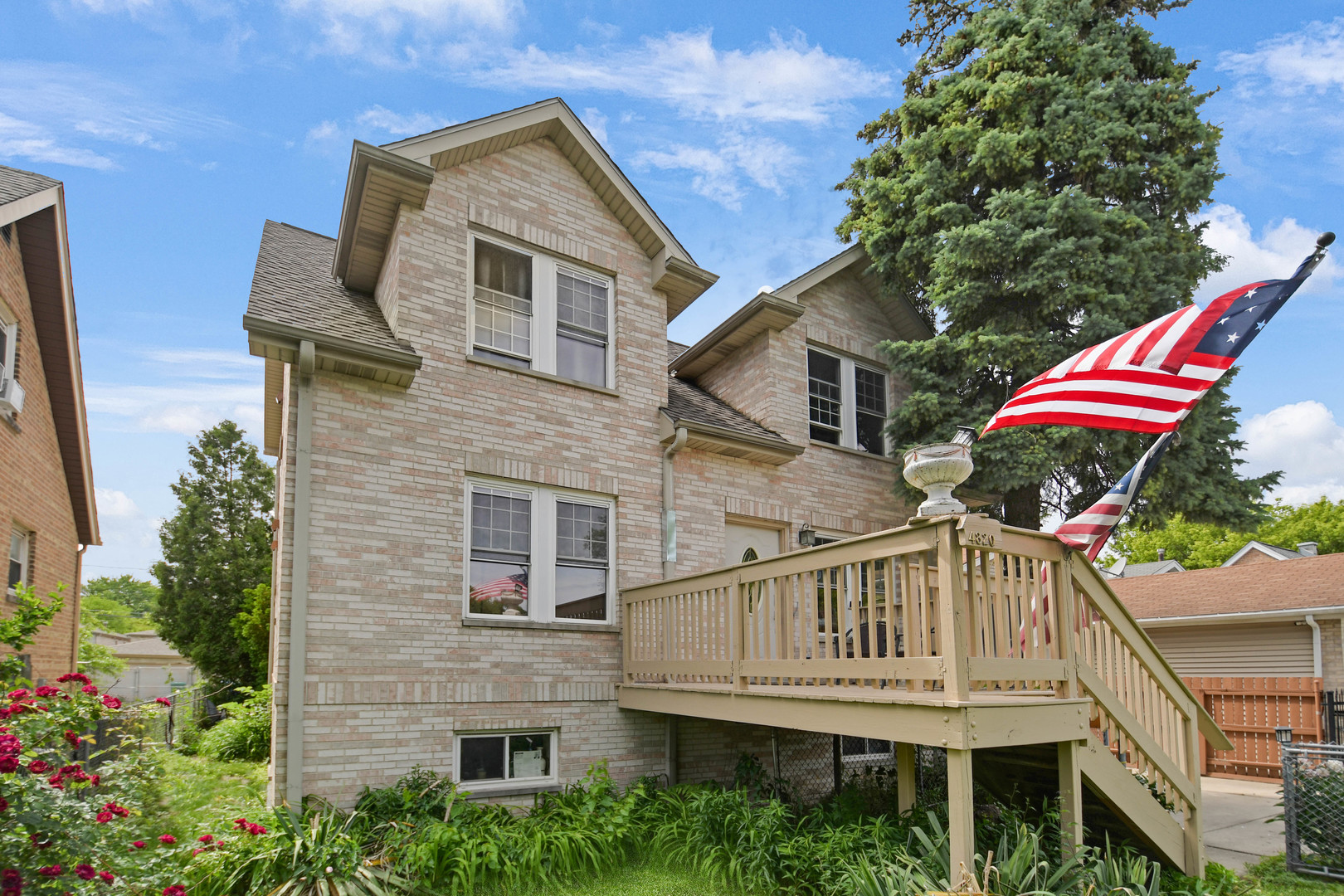 4820 S Lotus Avenue, Chicago, IL 60638