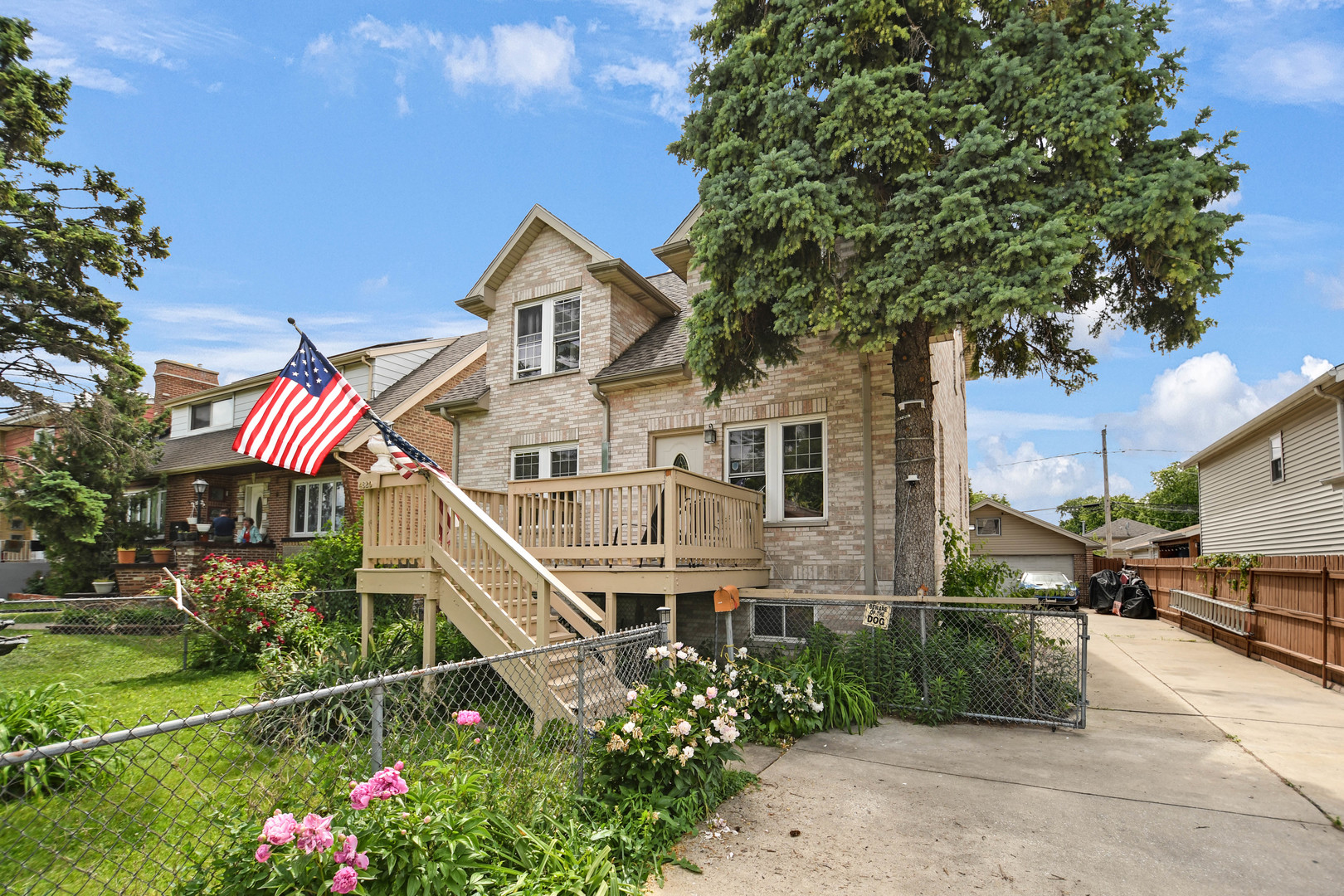4820 S Lotus Avenue, Chicago, IL 60638