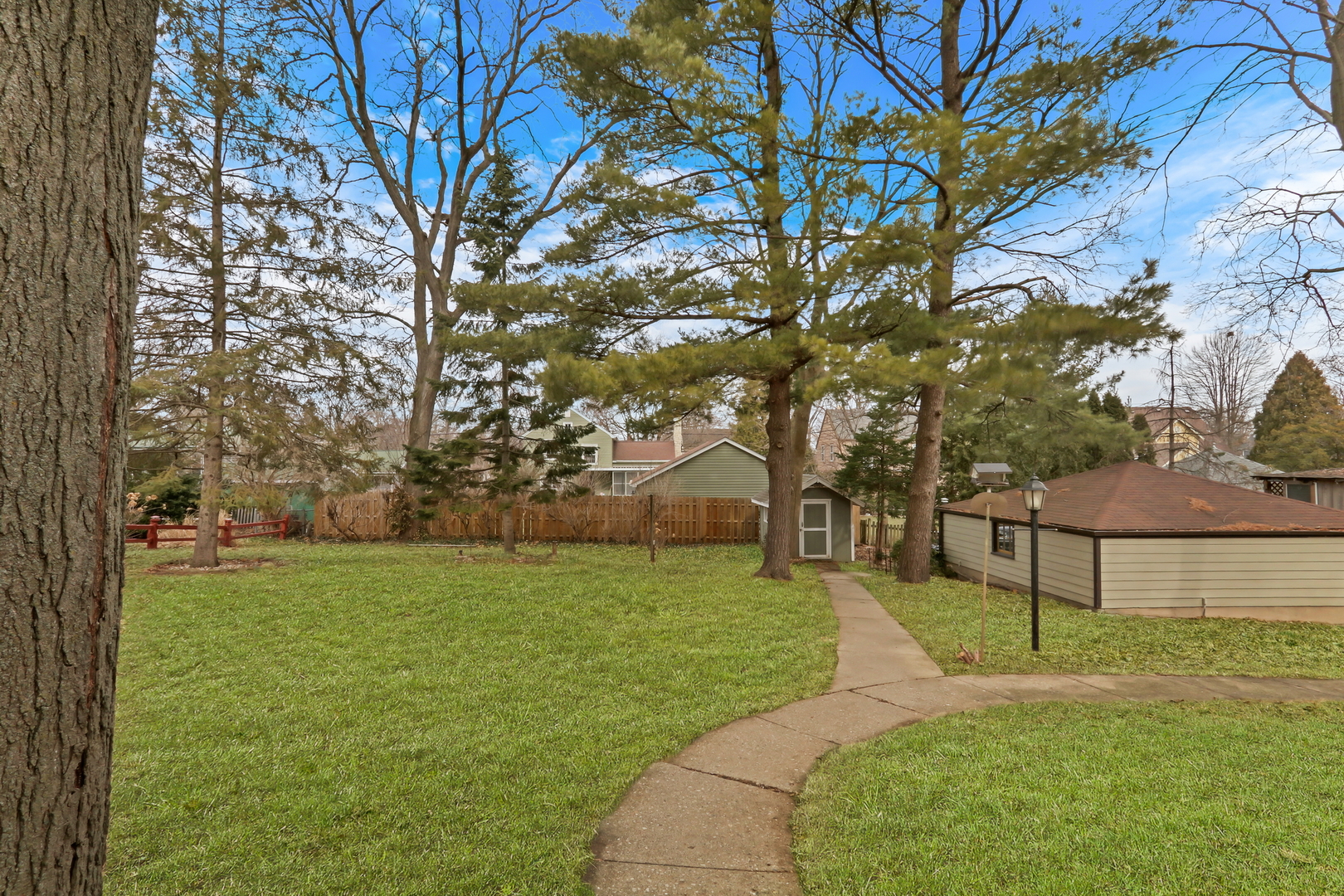 526 W Jackson Street, Woodstock, IL 60098