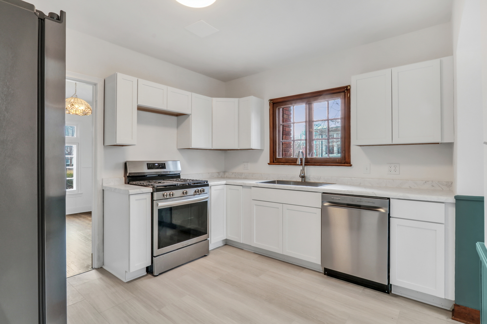 526 W Jackson Street, Woodstock, IL 60098