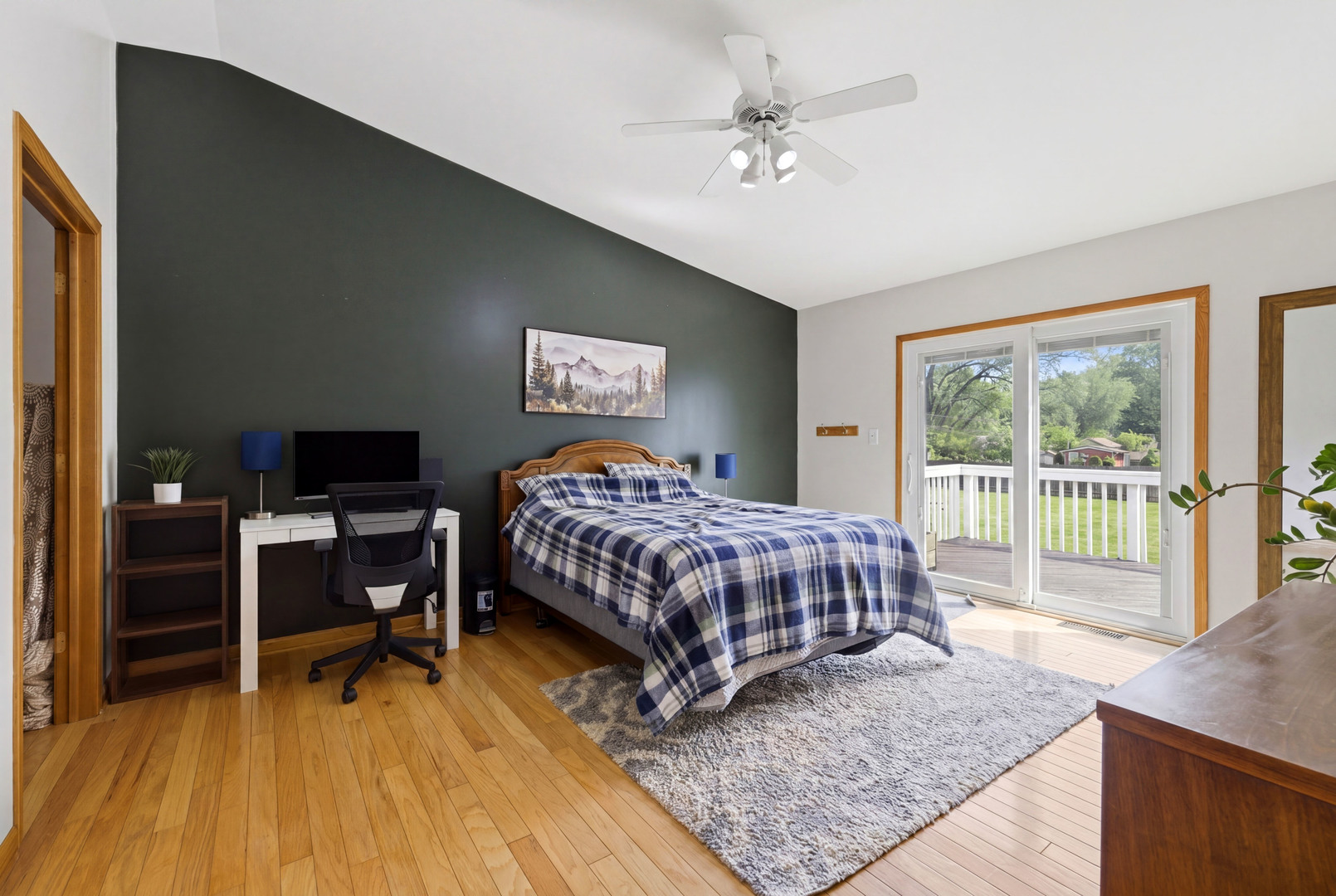 37883 N Watts Avenue, Spring Grove, IL 60081