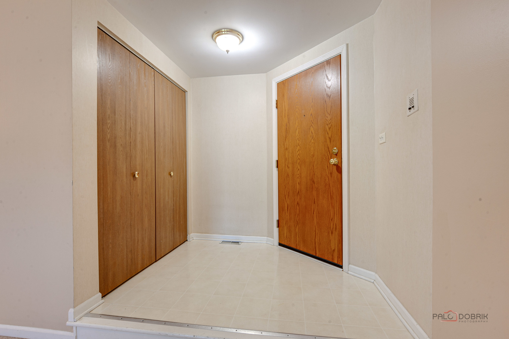 1209 BRADWELL Lane #E, Mundelein, IL 60060