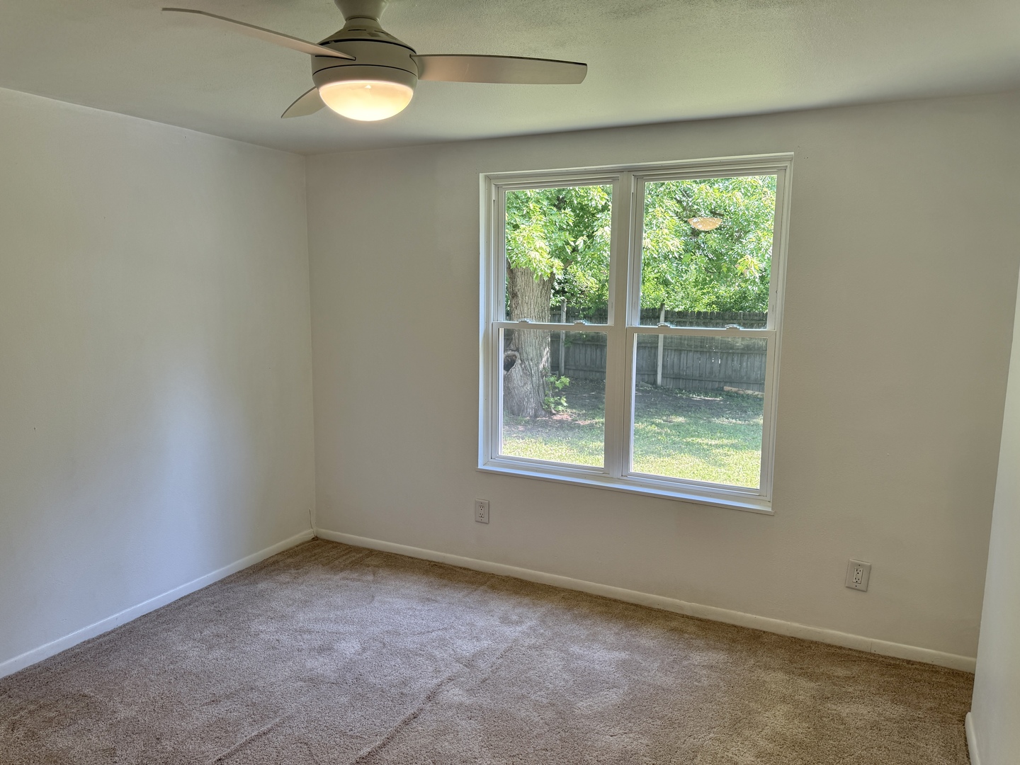 8400 S 84th Court, Hickory Hills, IL 60457