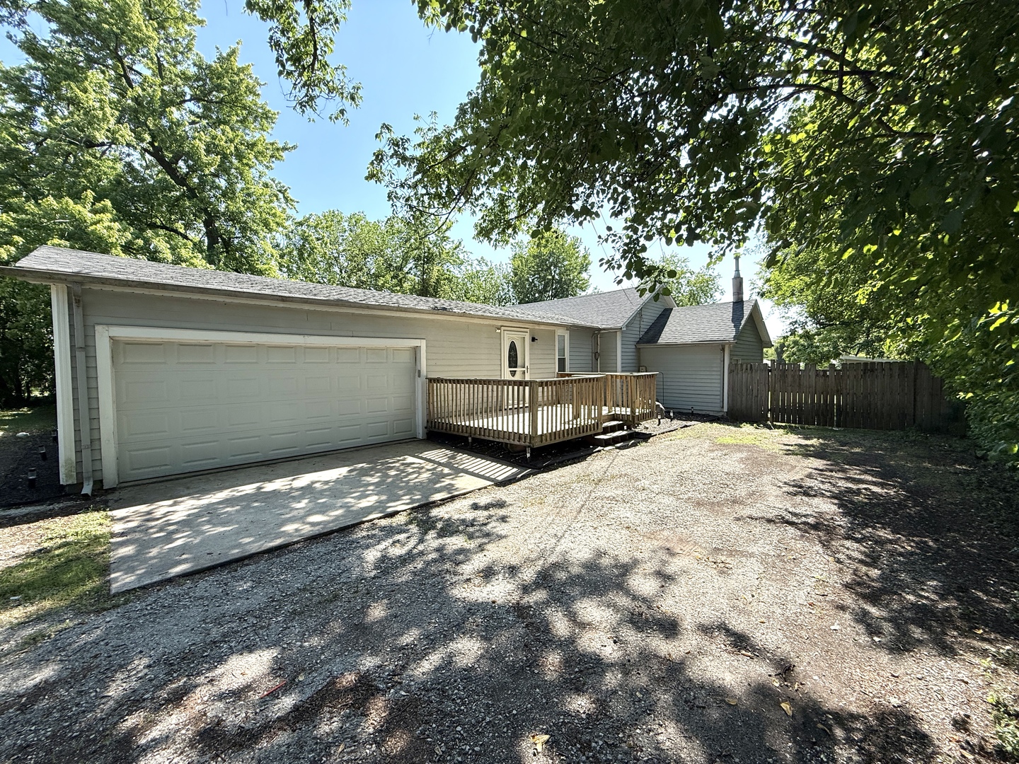 8400 S 84th Court, Hickory Hills, IL 60457
