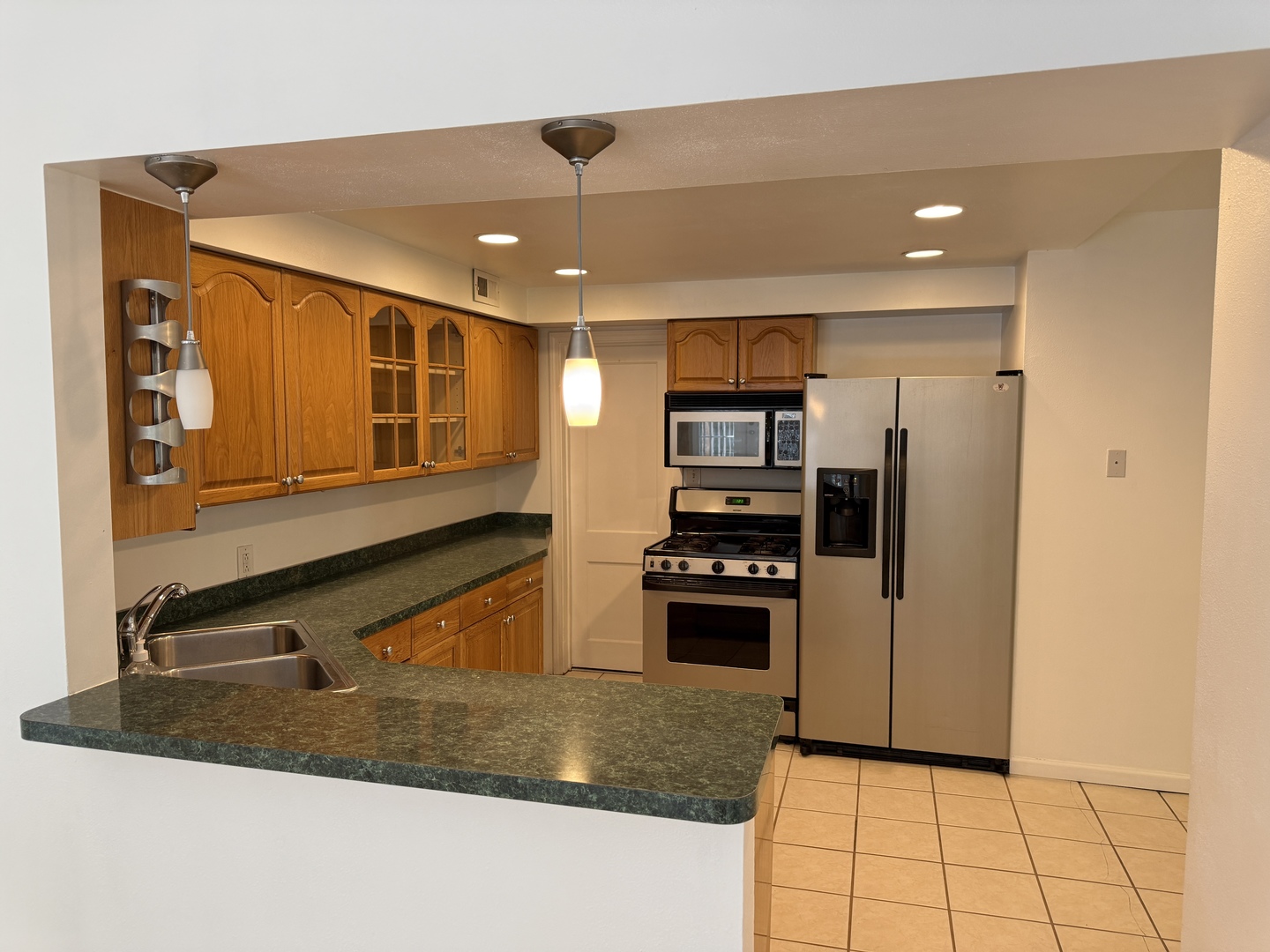 8400 S 84th Court, Hickory Hills, IL 60457