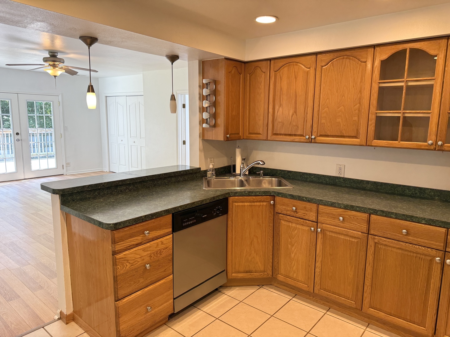 8400 S 84th Court, Hickory Hills, IL 60457