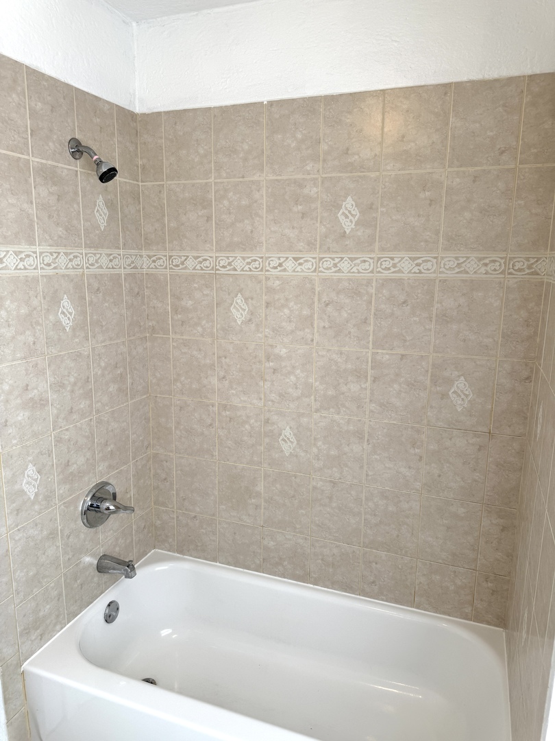 8400 S 84th Court, Hickory Hills, IL 60457