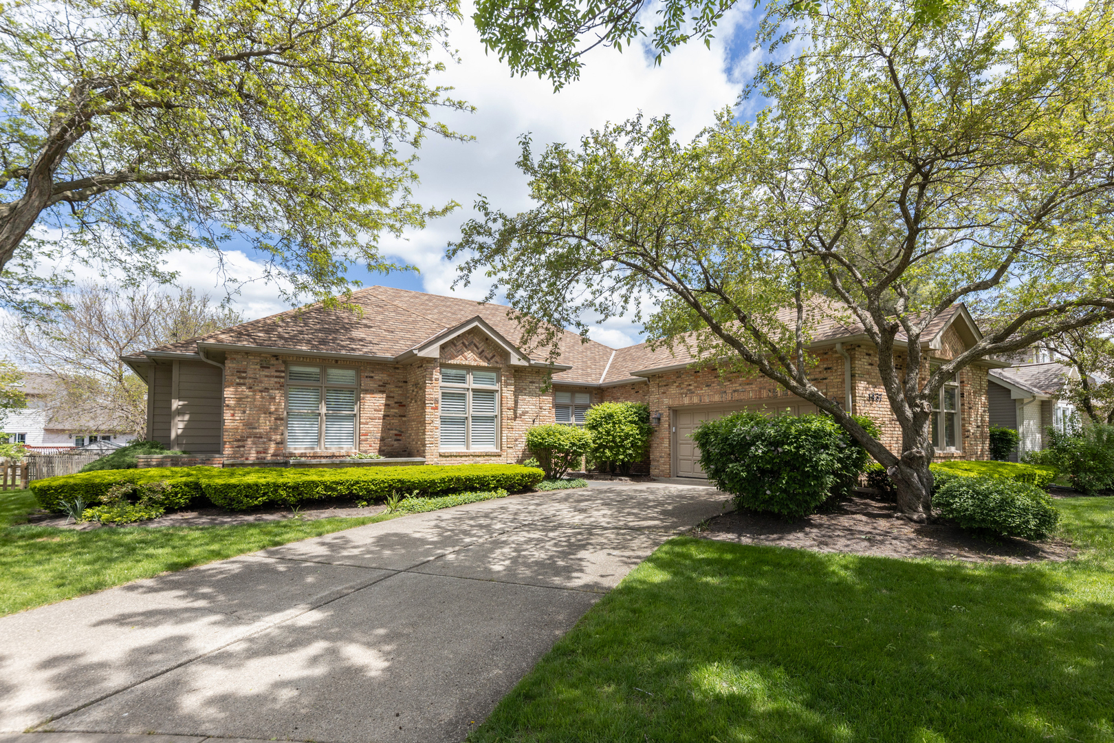 1437 Ambleside Circle, Naperville, IL 60540