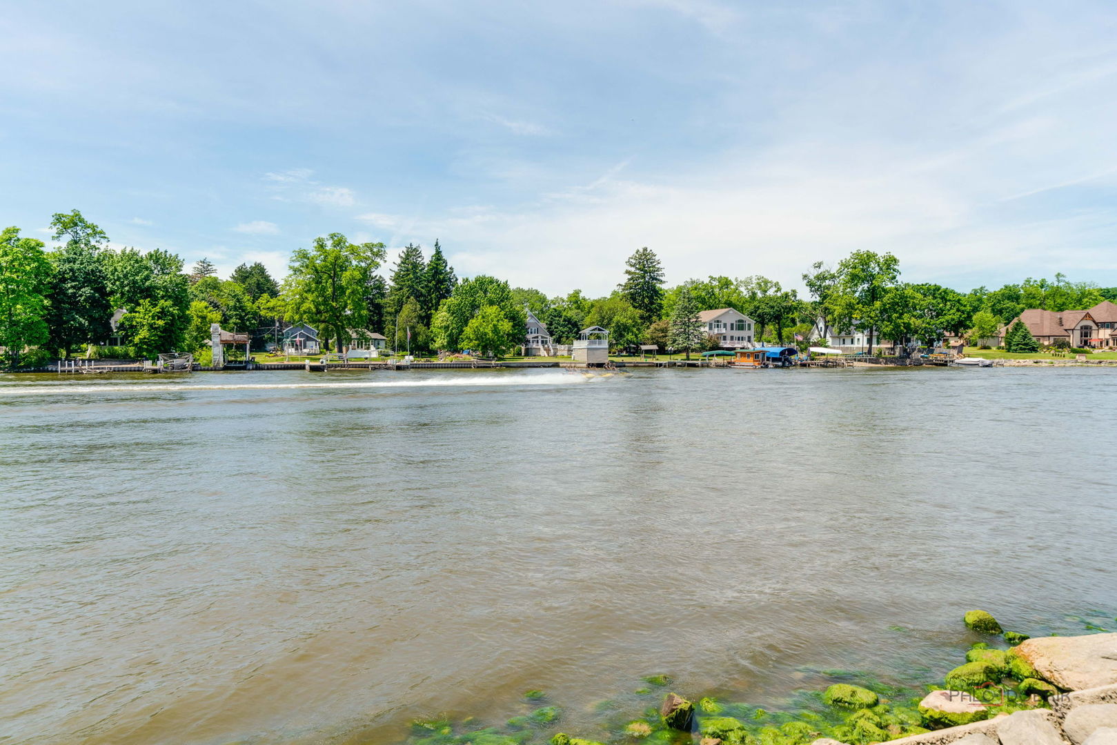 126 Schooner Lane, Lake Barrington, IL 60010