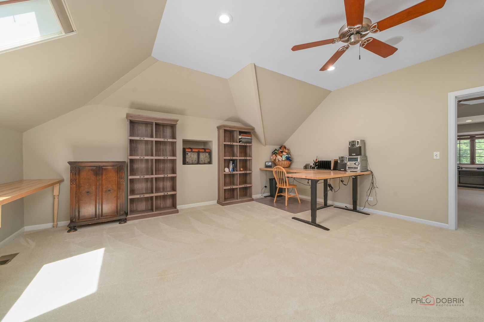 126 Schooner Lane, Lake Barrington, IL 60010