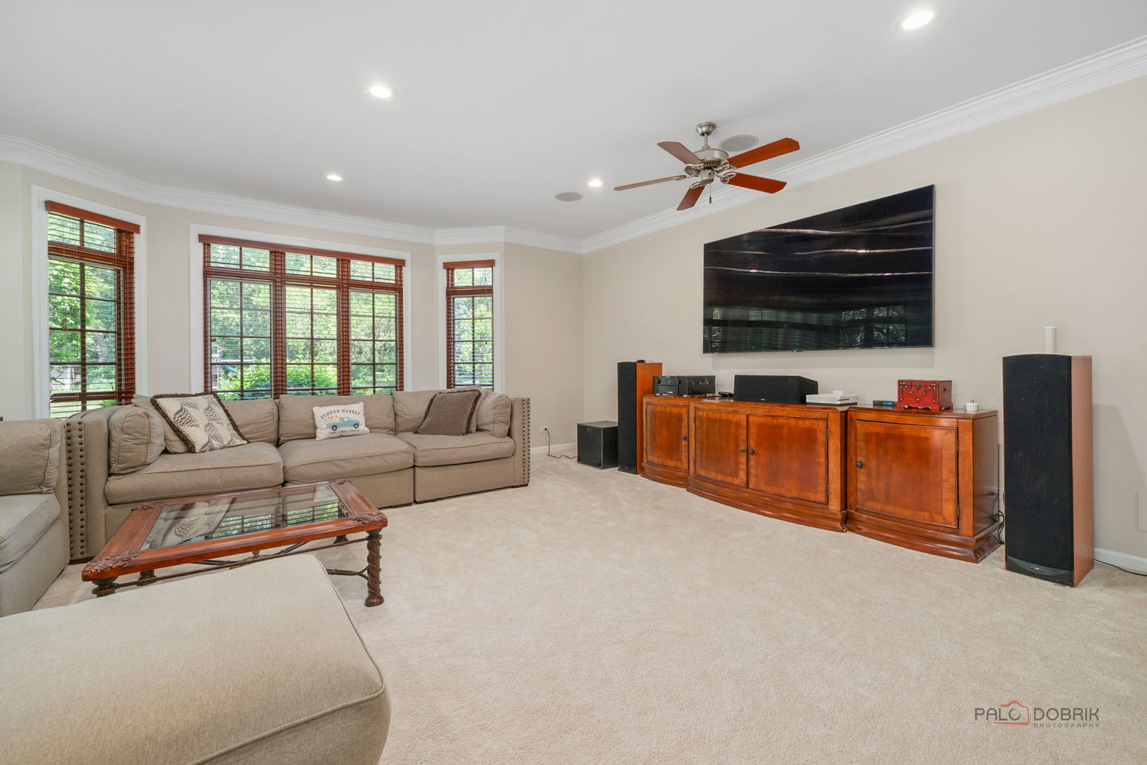 126 Schooner Lane, Lake Barrington, IL 60010