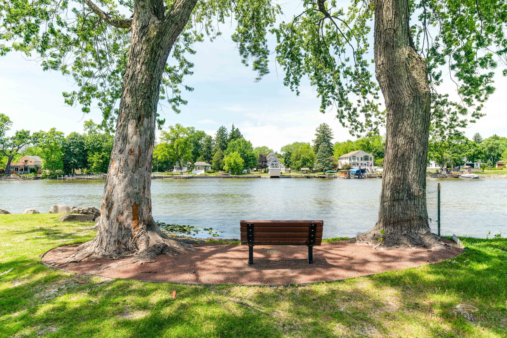 126 Schooner Lane, Lake Barrington, IL 60010