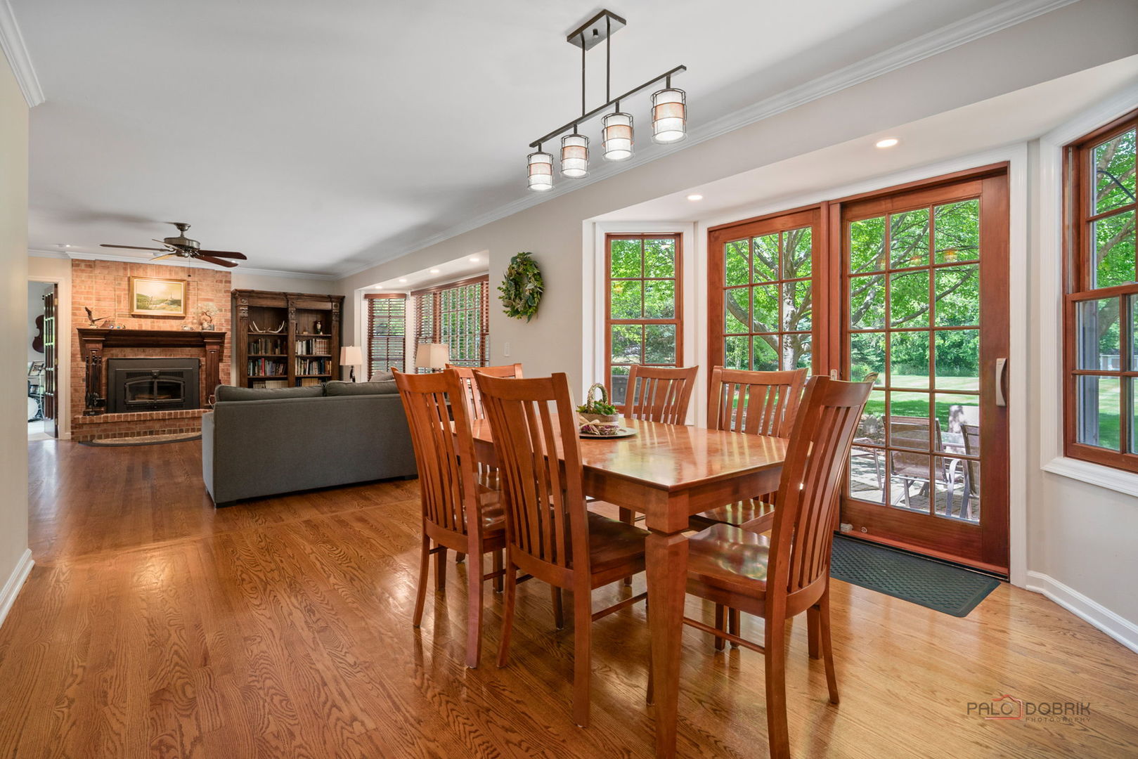 126 Schooner Lane, Lake Barrington, IL 60010