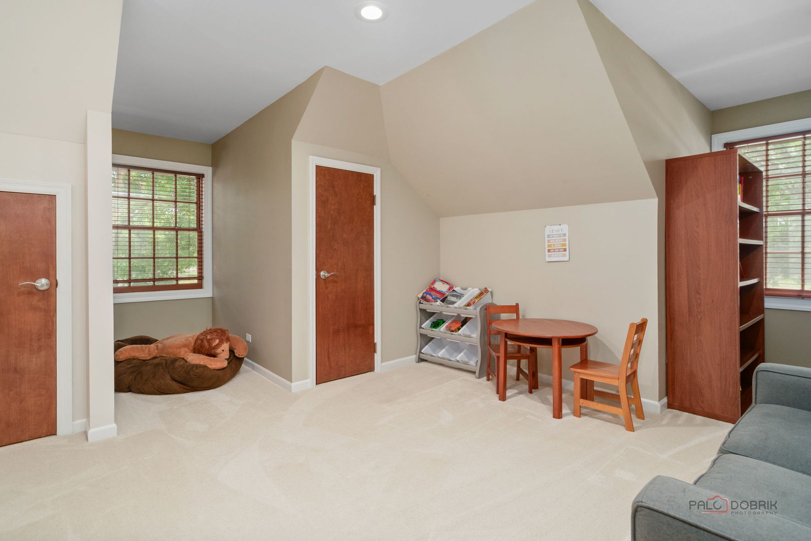126 Schooner Lane, Lake Barrington, IL 60010