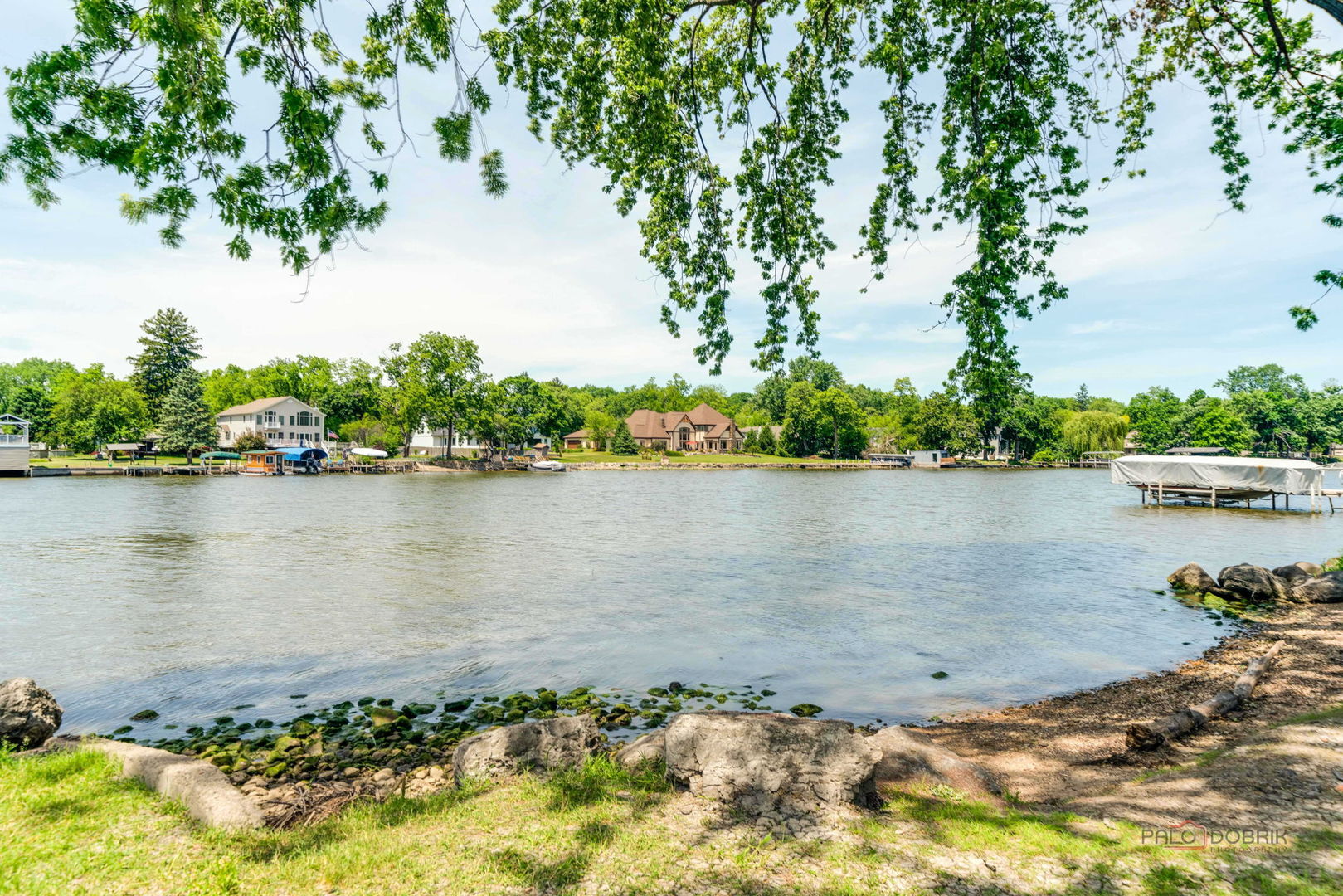 126 Schooner Lane, Lake Barrington, IL 60010