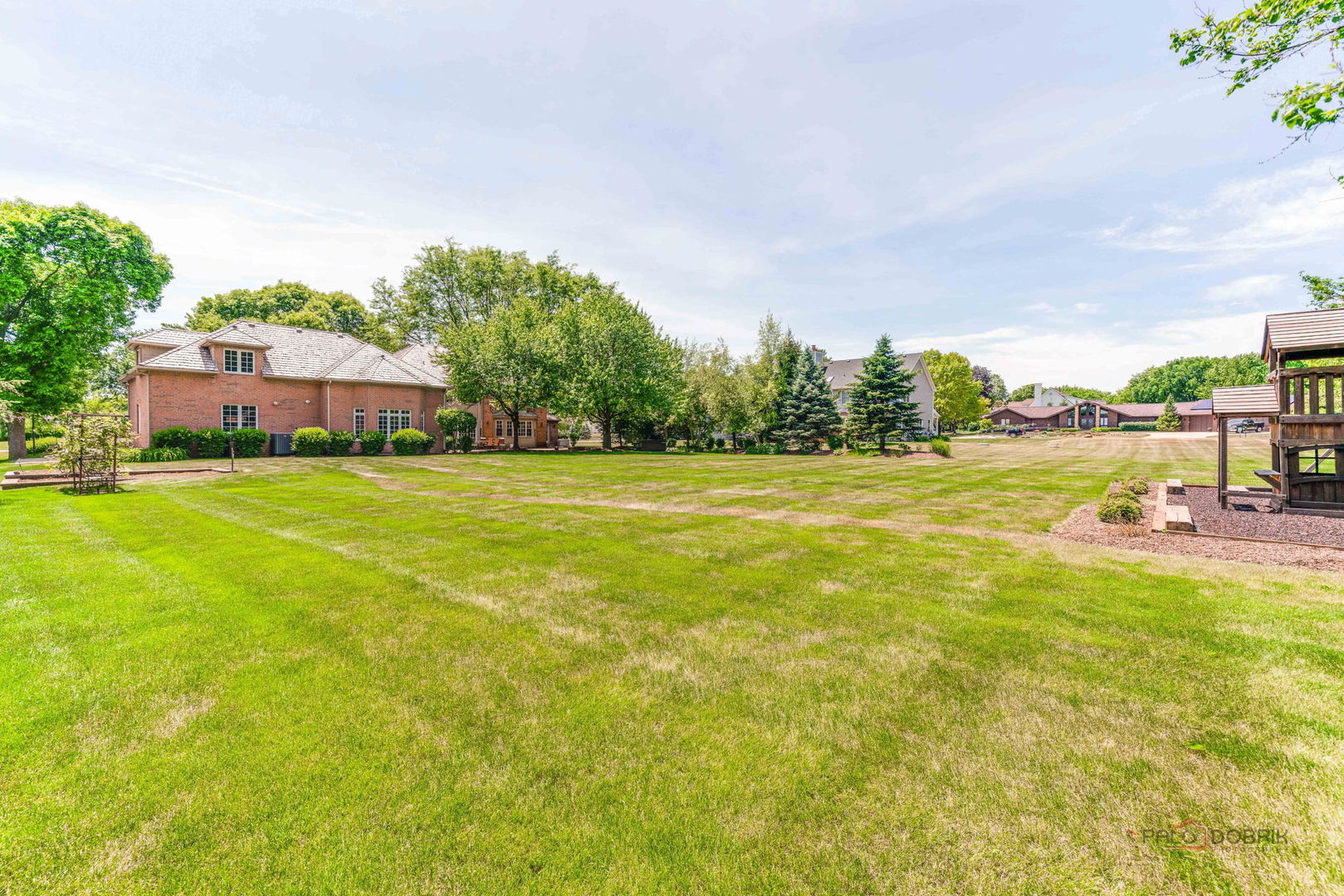 126 Schooner Lane, Lake Barrington, IL 60010