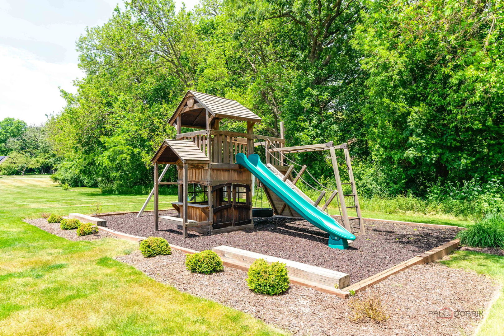 126 Schooner Lane, Lake Barrington, IL 60010