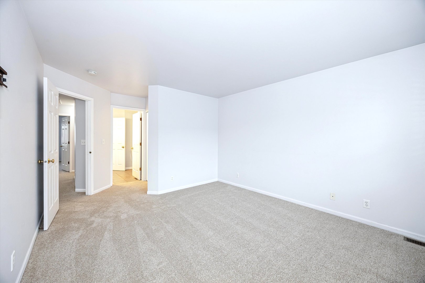 1673 Waterford Road, North Aurora, IL 60542
