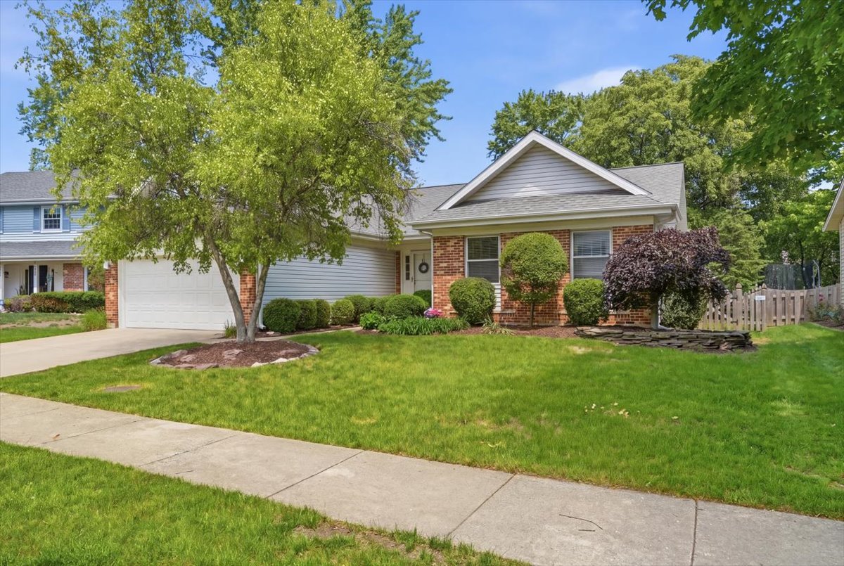1109 Whitman Place, Vernon Hills, IL 60061