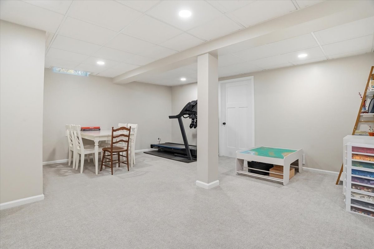 1109 Whitman Place, Vernon Hills, IL 60061