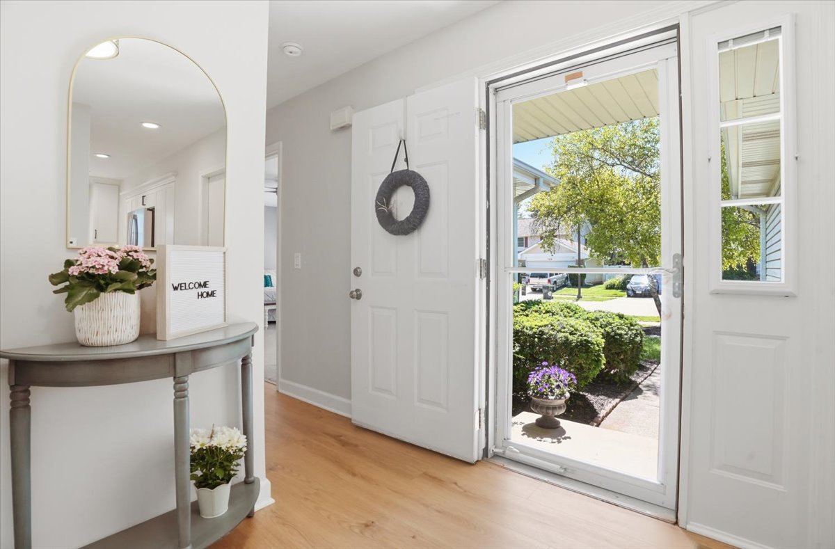 1109 Whitman Place, Vernon Hills, IL 60061
