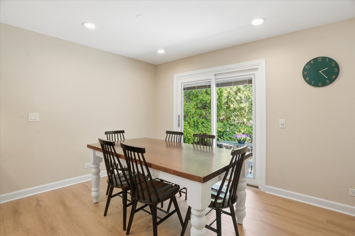 1109 Whitman Place, Vernon Hills, IL 60061