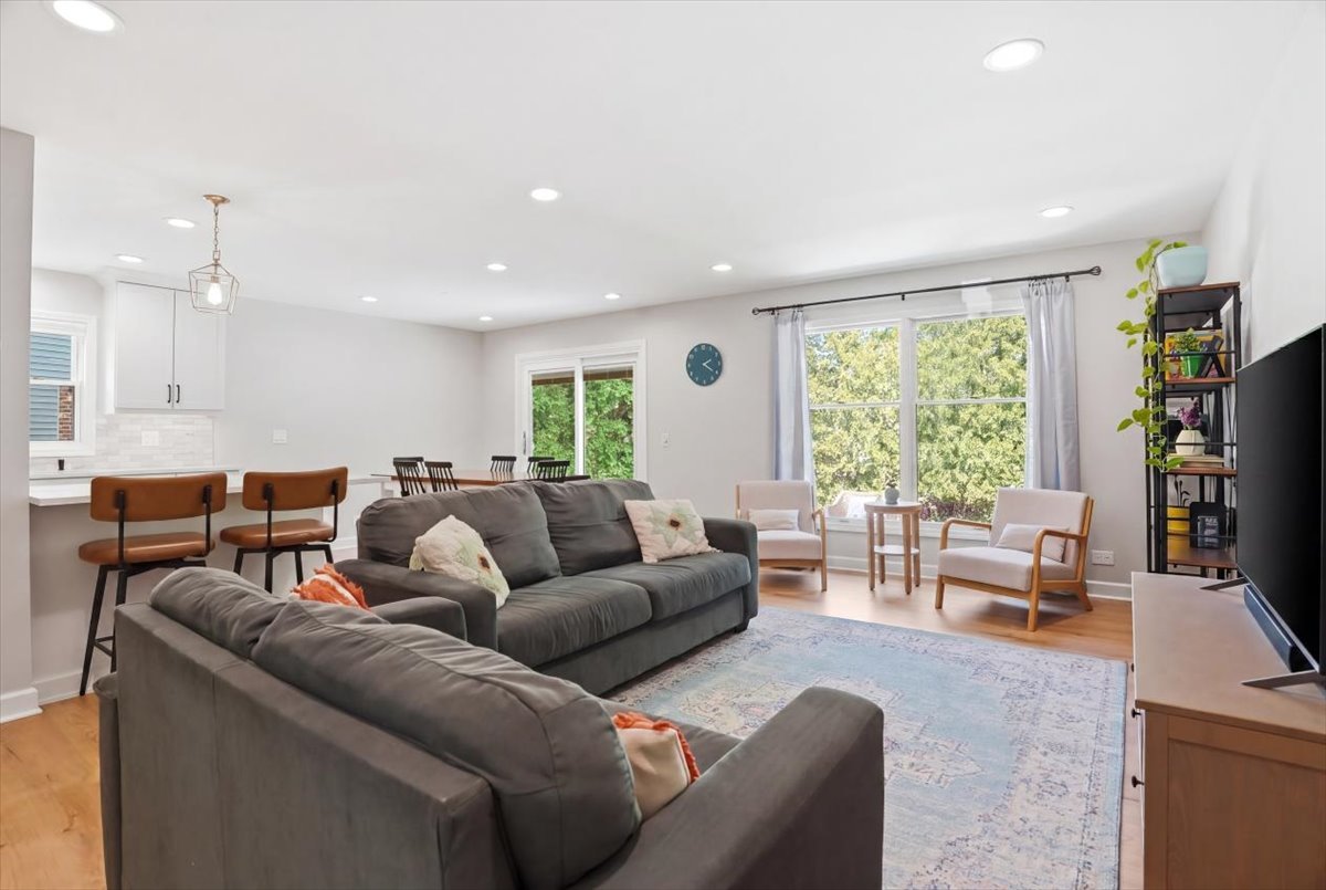 1109 Whitman Place, Vernon Hills, IL 60061