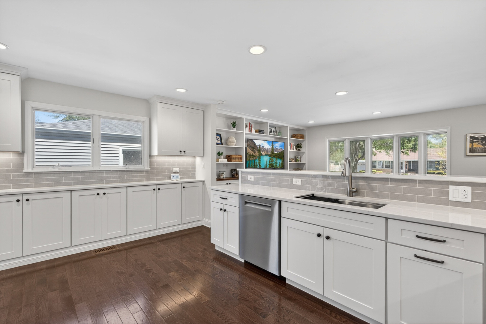 310 N Schiller Street, Palatine, IL 60067