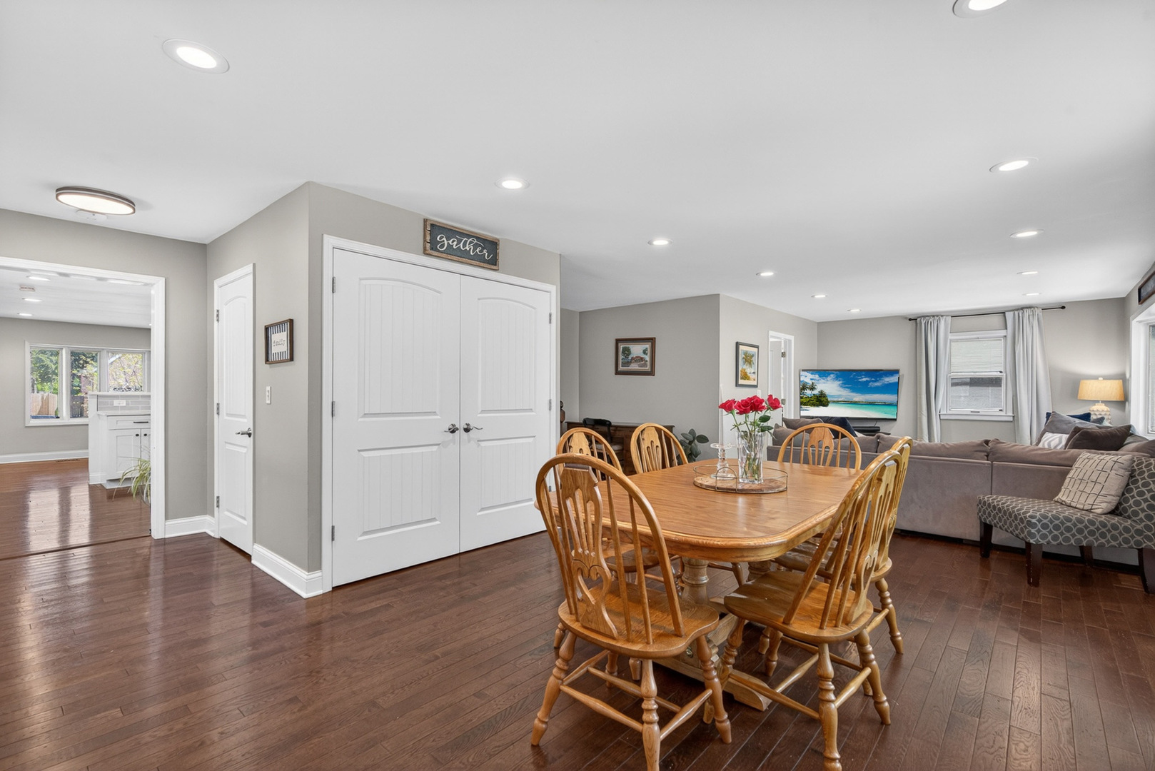 310 N Schiller Street, Palatine, IL 60067