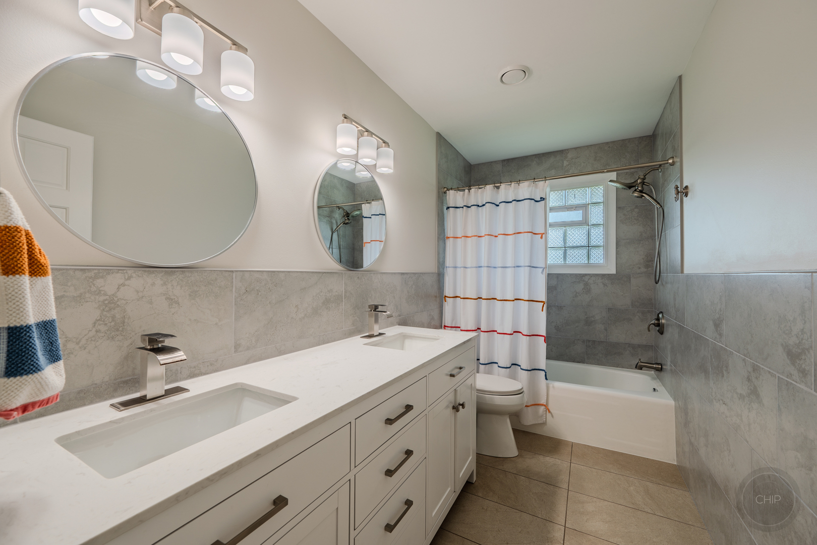 10S220 Alan Road, Naperville, IL 60564