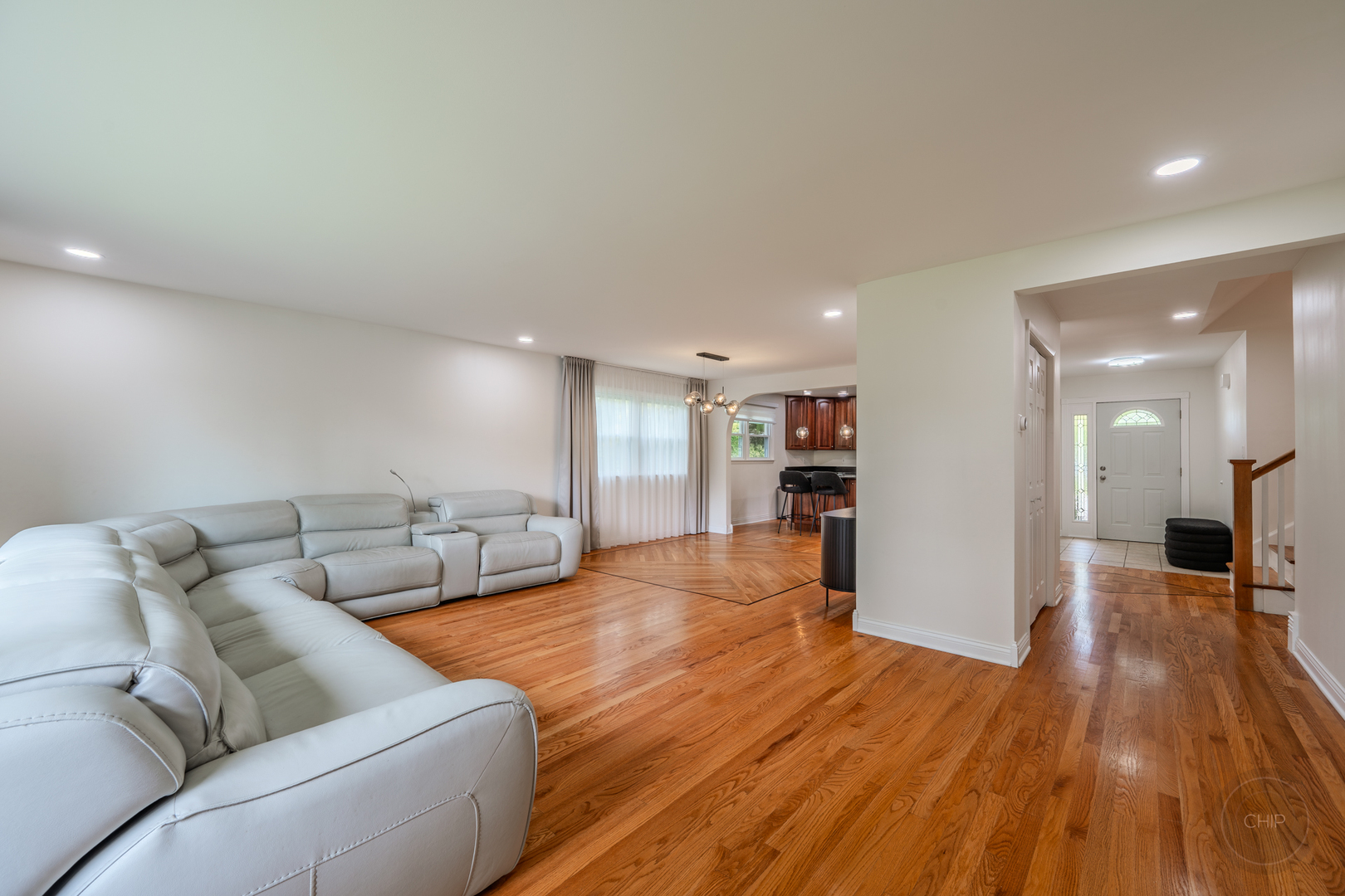 10S220 Alan Road, Naperville, IL 60564