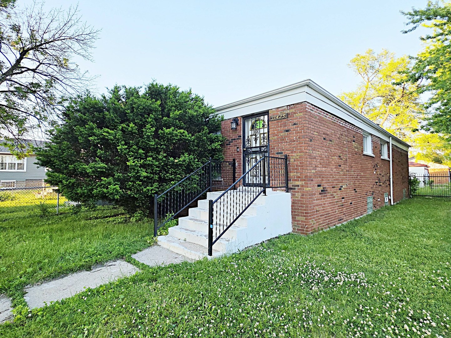 11425 S Elizabeth Street, Chicago, IL 60643
