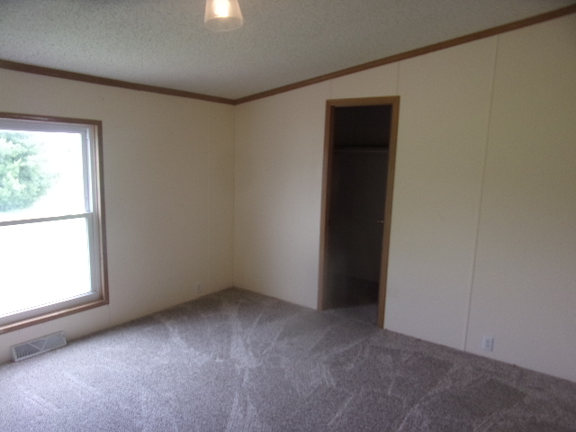 854 County Highway 12, Tower Hill, IL 62571