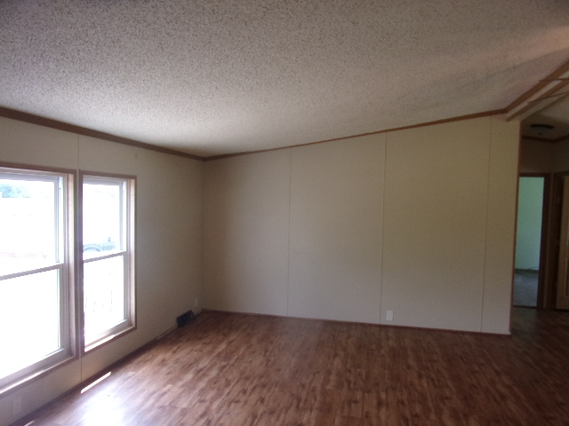 854 County Highway 12, Tower Hill, IL 62571