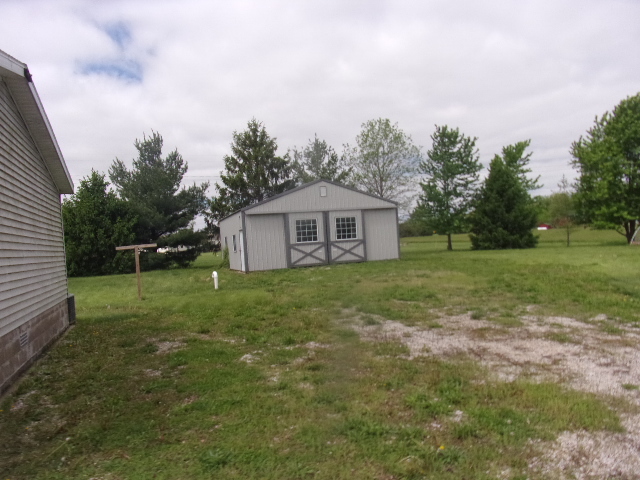 854 County Highway 12, Tower Hill, IL 62571