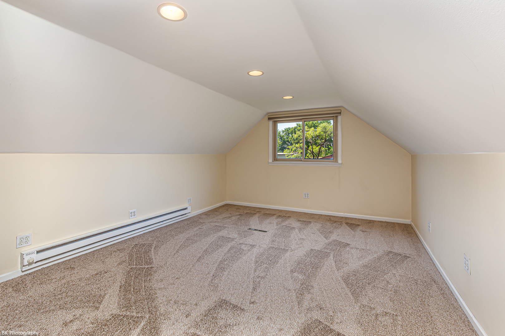 7049 W 91 Street, Bridgeview, IL 60455