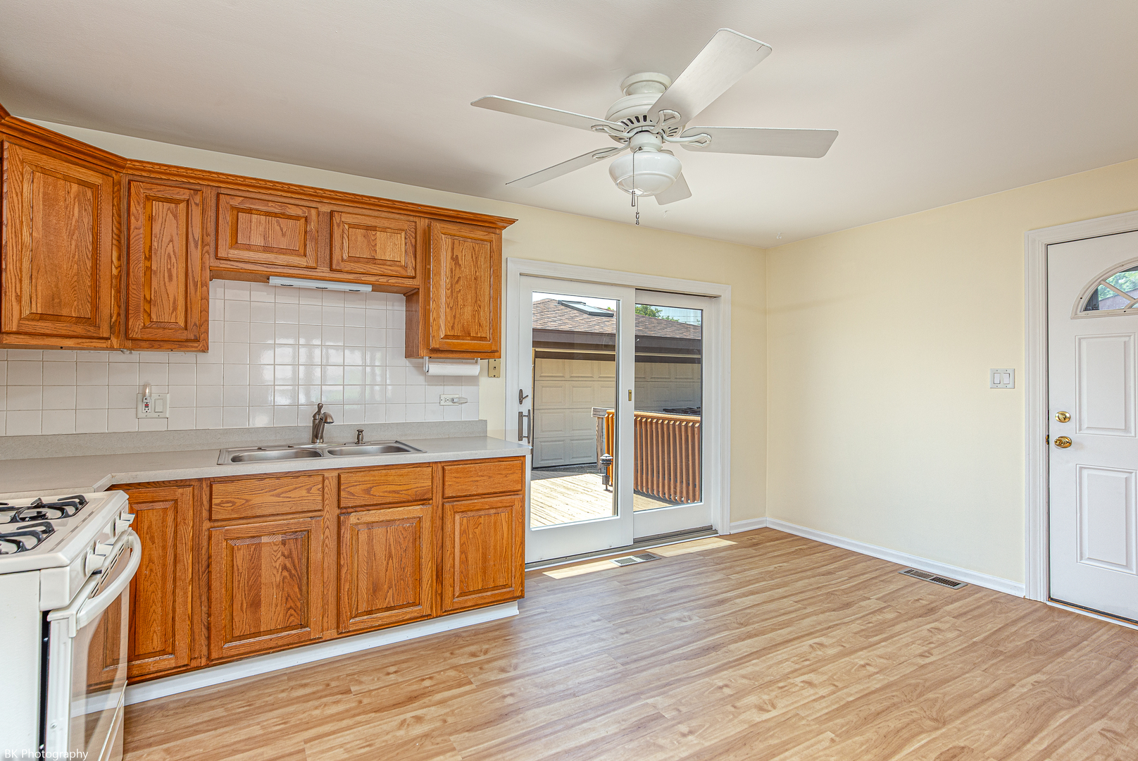7049 W 91 Street, Bridgeview, IL 60455