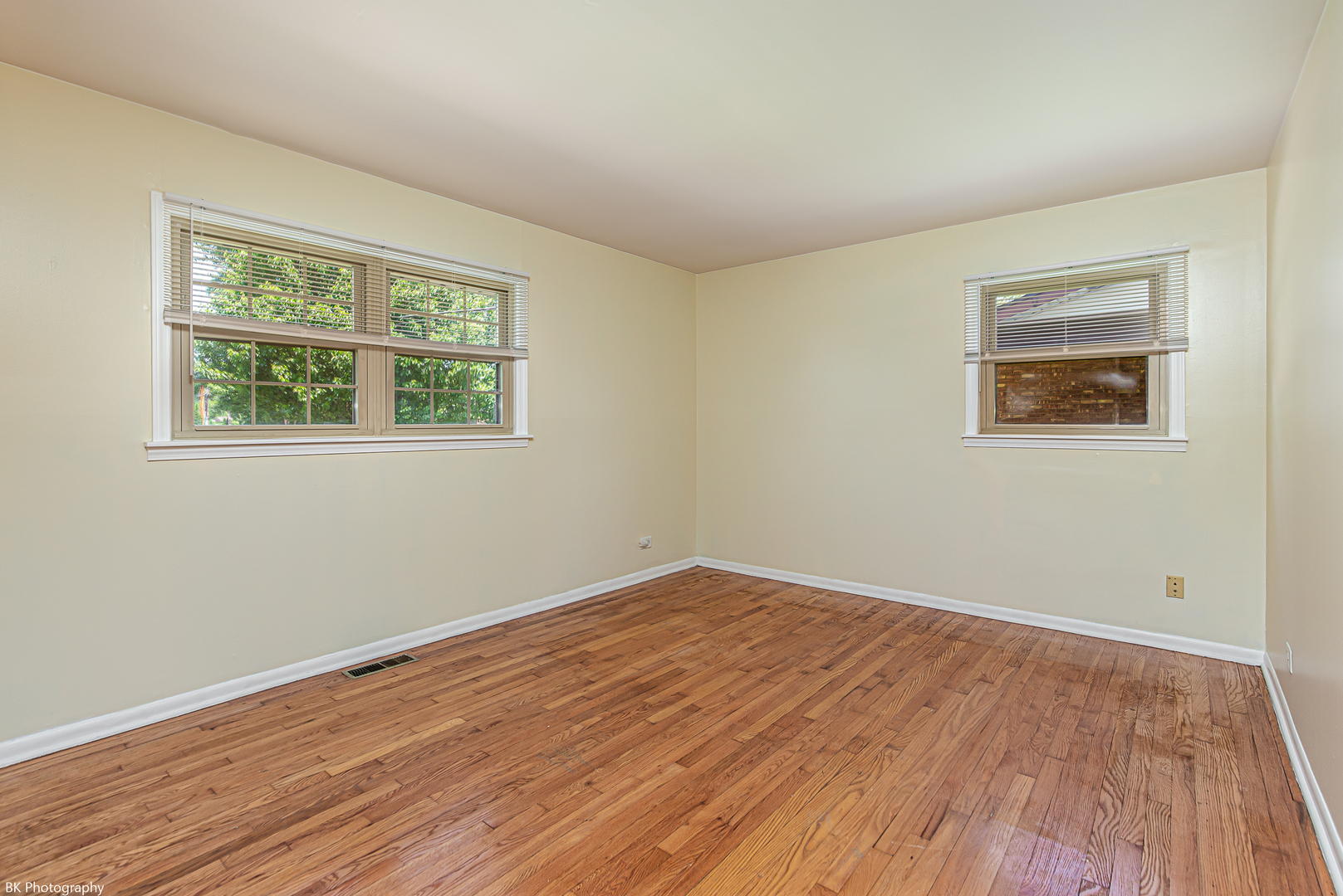 7049 W 91 Street, Bridgeview, IL 60455