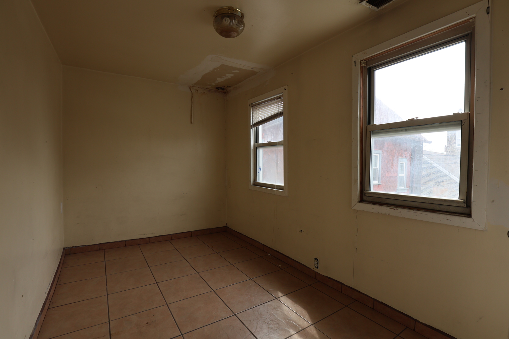 2039 W 18th Place, Chicago, IL 60608
